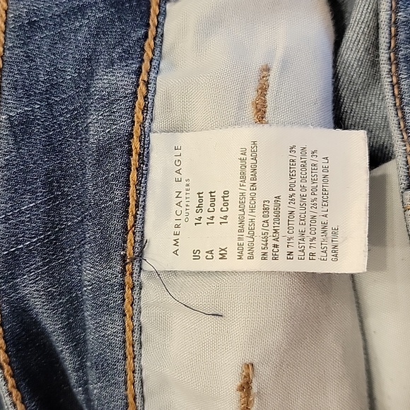 🍃 American Eagle Hi-Rise Skinny Kick 14 Short - Picture 6 of 6